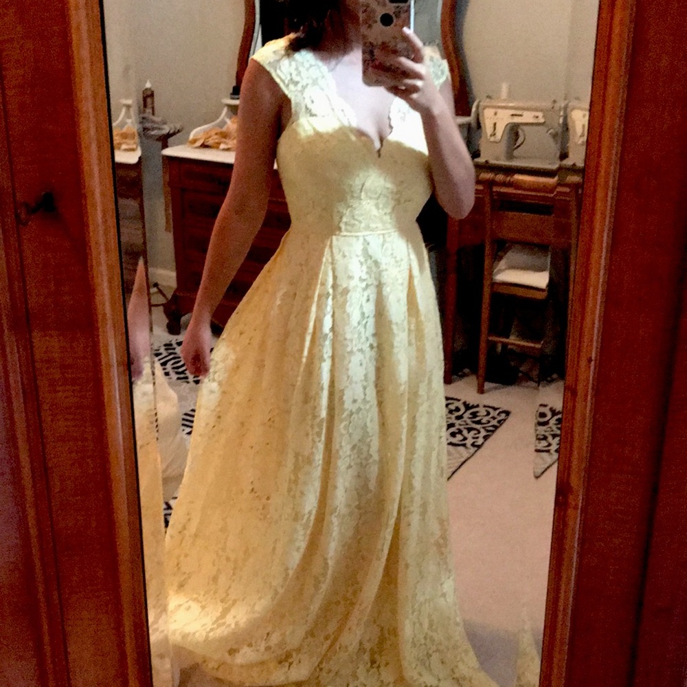 Maniju Lace Pale Yellow Dress